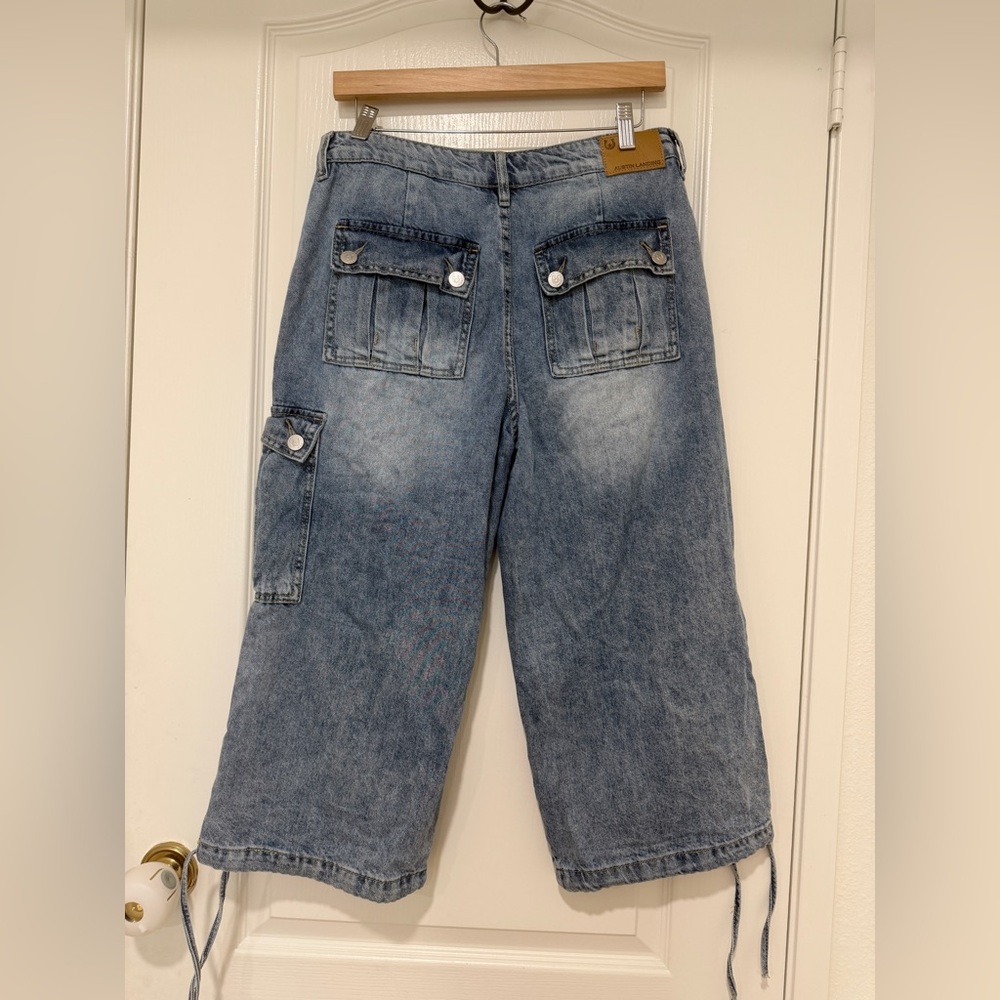 Y2K Austin Landing Cargo Denim Capri Pants Wide Leg Pocket Jeans 7/28